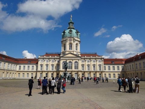 Ehrenhof Schloss Charlottenburg Berlin