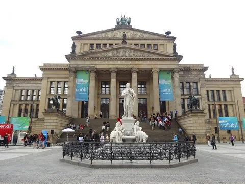 Concert House Berlin Gendarmenmarkt Schiller Memorial